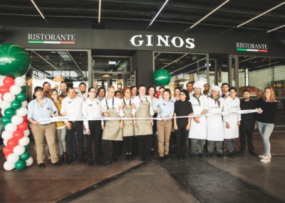 Ginos estrena nuevo restaurante en Oviedo con una apertura solidaria a favor de las personas mayores solas